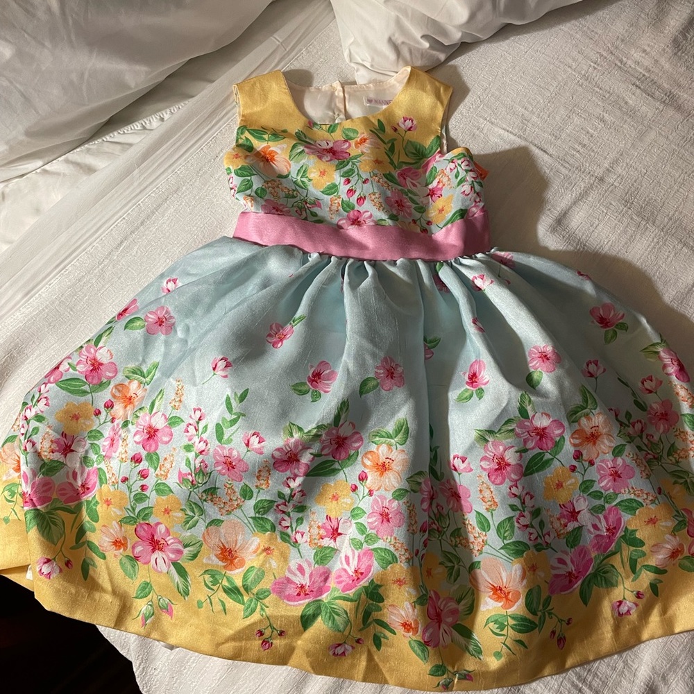 Nannette Girls dress 3 Toddler Sleeveless Floral Dress button back heart cutout